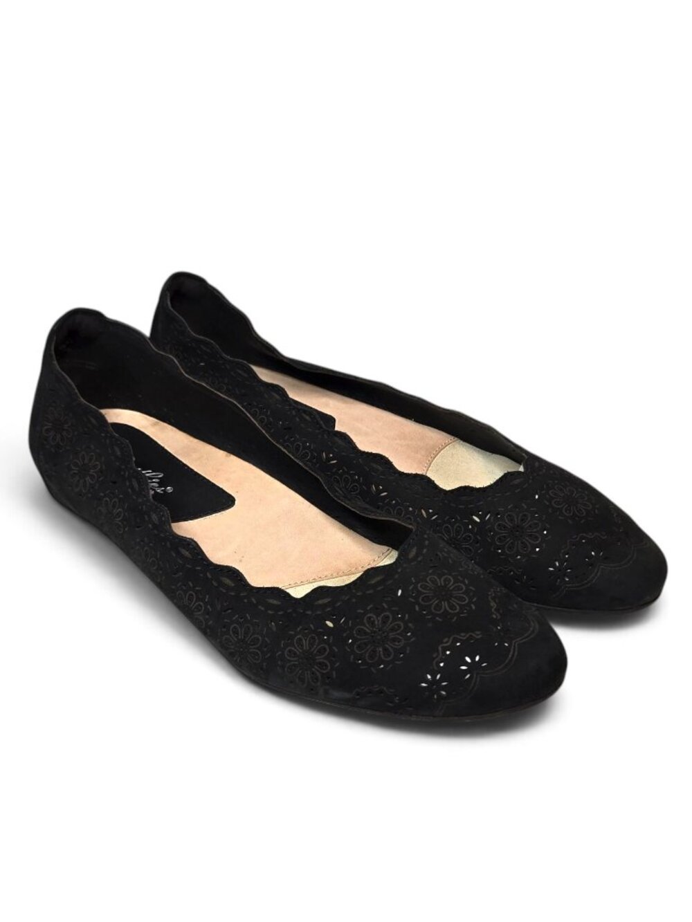 Earthies by Earth Black Lindi Suede Laser Cut Perforated Ballet Flats 8.5
